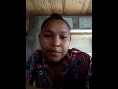 Yollande from xLoveCam