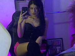 LilyCastle - female with brown hair webcam at LiveJasmin