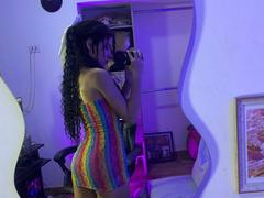 LilyCastle - female with brown hair webcam at LiveJasmin