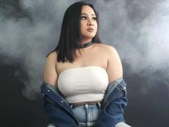 YourMajesticQueens - shemale with black hair webcam at xLoveCam