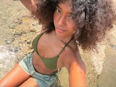 YourSweetieAlana from xLoveCam