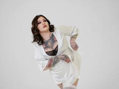 YoureGift - female webcam at xLoveCam