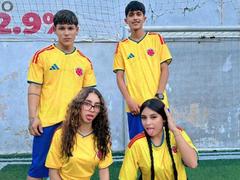 YouthWild - couple webcam at xLoveCam