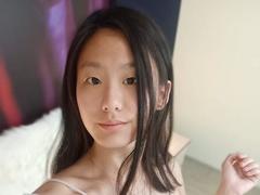YuChenMin - female with black hair and  small tits webcam at xLoveCam