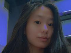 YuChenMin - female with black hair and  small tits webcam at xLoveCam