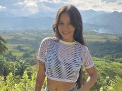 MariHotDivine - female with brown hair webcam at xLoveCam