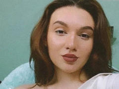 yum-yum-hot - female with brown hair webcam at xLoveCam