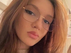 yum-yum-hot - female with brown hair webcam at xLoveCam