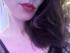 Yvanakalina - blond female webcam at xLoveCam