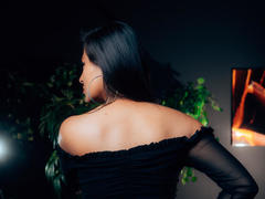 ZaiiraFox - female with black hair and  big tits webcam at xLoveCam