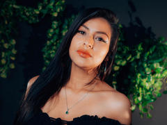 ZaiiraFox - female with black hair and  big tits webcam at xLoveCam