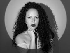 ZamantaJane - female with brown hair webcam at xLoveCam