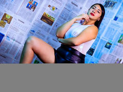 ZaraBenneth - female with black hair and  small tits webcam at LiveJasmin