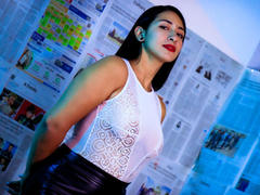 ZaraBenneth - female with black hair and  small tits webcam at LiveJasmin