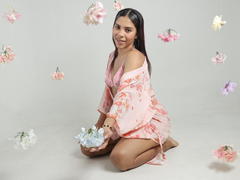 ZaraBrynn - female with black hair webcam at ImLive