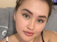 ZaraRenae - blond female webcam at xLoveCam