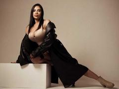 ZaraWildd - blond female webcam at xLoveCam