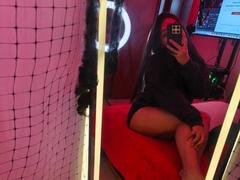 Zarafadi - female with black hair webcam at xLoveCam