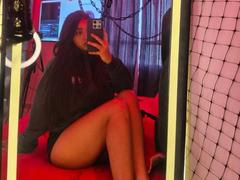 Zarafadi - female with black hair webcam at xLoveCam