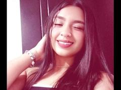 Zarafadi - female with black hair webcam at xLoveCam