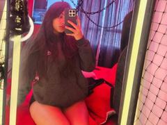 Zarafadi - female with black hair webcam at xLoveCam