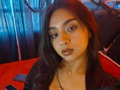 Zarafadi - female with black hair webcam at xLoveCam