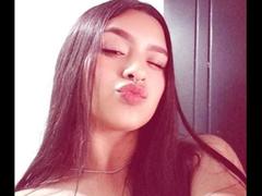 Zarafadi - female with black hair webcam at xLoveCam