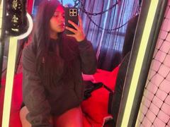 Zarafadi - female with black hair webcam at xLoveCam