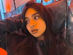 Zarafadi - female with black hair webcam at xLoveCam