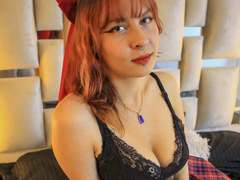 ZaziRose - female with red hair webcam at LiveJasmin