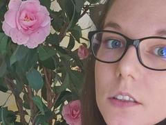 Zelda-hot - female with brown hair webcam at xLoveCam