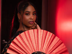 ZendayaRosse - female with black hair webcam at xLoveCam