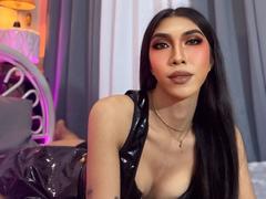 ZephyrLopez from xLoveCam