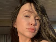 ZettaNetzley - female with black hair webcam at xLoveCam