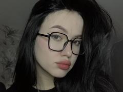 ZettaNetzley - female with black hair webcam at xLoveCam