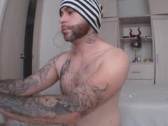 ZeusBrioly - male webcam at xLoveCam