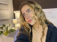 ZhaaviaMoon - blond female with  big tits webcam at xLoveCam