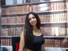 ZhamiraSexy from xLoveCam