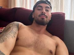 Zhion - male webcam at xLoveCam