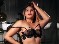 ZiaStorm - female with red hair webcam at xLoveCam