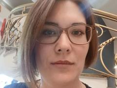 ZimtStern-hot - female with brown hair webcam at xLoveCam