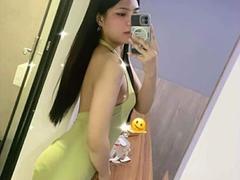 ZinnyFox-hot - female with black hair webcam at xLoveCam
