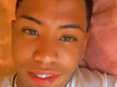 ZiziNine from xLoveCam