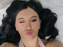 ZoeAvancini - female with black hair webcam at xLoveCam