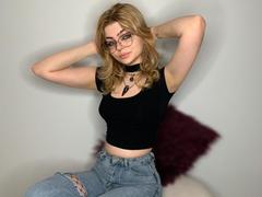 ZoeCrichton from LiveJasmin