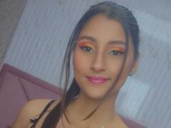 ZoeHillss - female with black hair webcam at xLoveCam