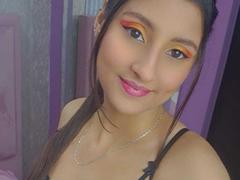 ZoeHillss - female with black hair webcam at xLoveCam