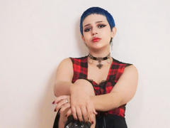 ZoeMadie - female with  small tits webcam at xLoveCam