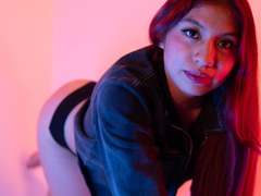 ZoeRedds - female with red hair webcam at xLoveCam