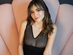 ZoeRusso - female with brown hair and  big tits webcam at xLoveCam